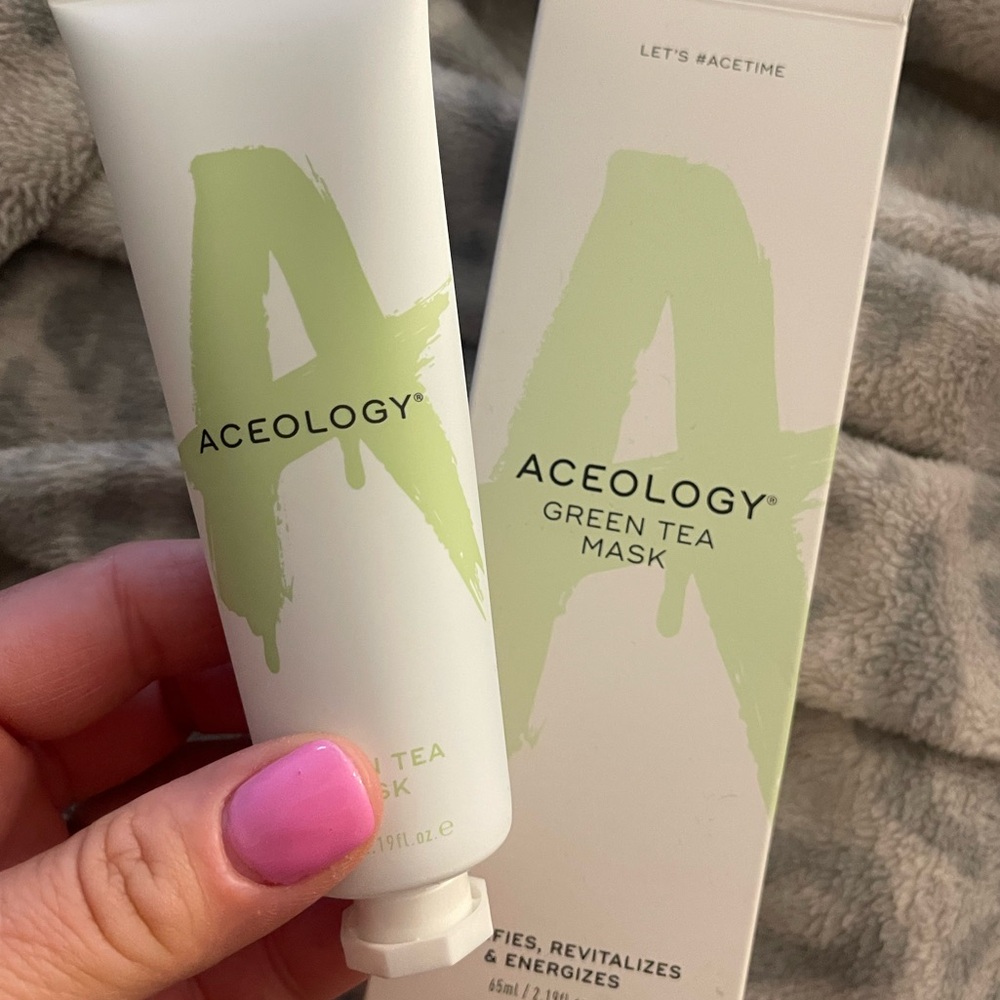 Aceology Green Tea Mask - Refreshing Skincare Treatment